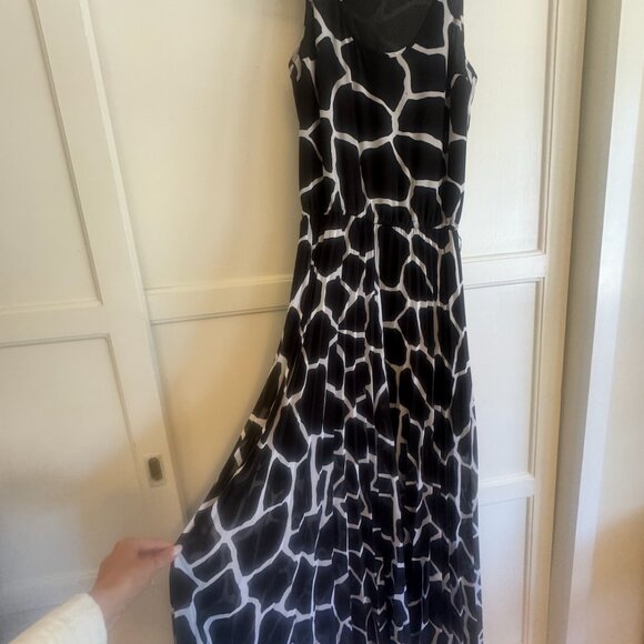 Michael Kors Pleated full A Line Giraffe Print Maxi Dress XS - Picture 4 of 5